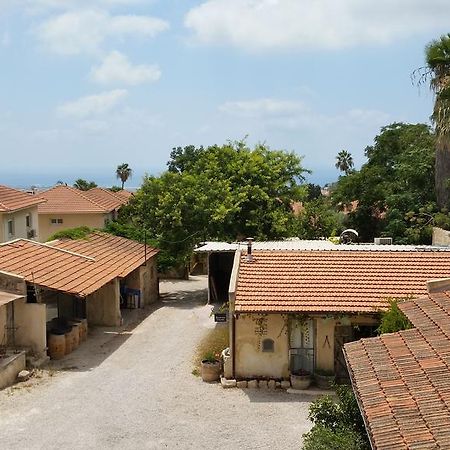 Smadar Inn Zikhron Ya'akov Exterior photo