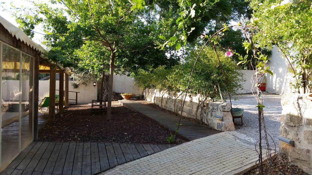 Smadar Inn Zikhron Ya'akov Exterior photo