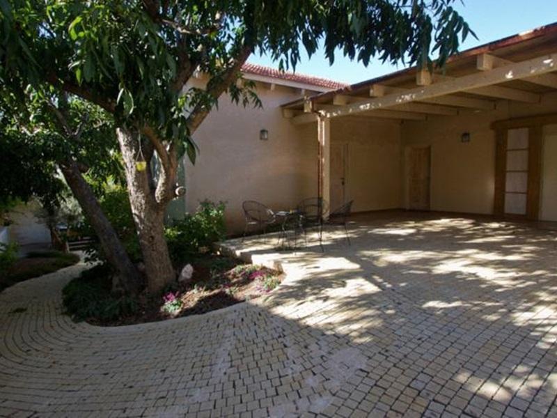 Smadar Inn Zikhron Ya'akov Exterior photo